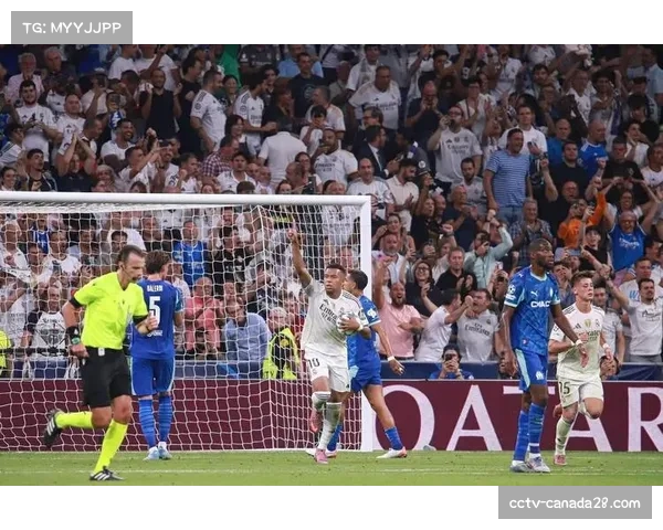 雷恩俱乐部与队内22岁青训中场完成续约，违约金条款高达8000万欧元